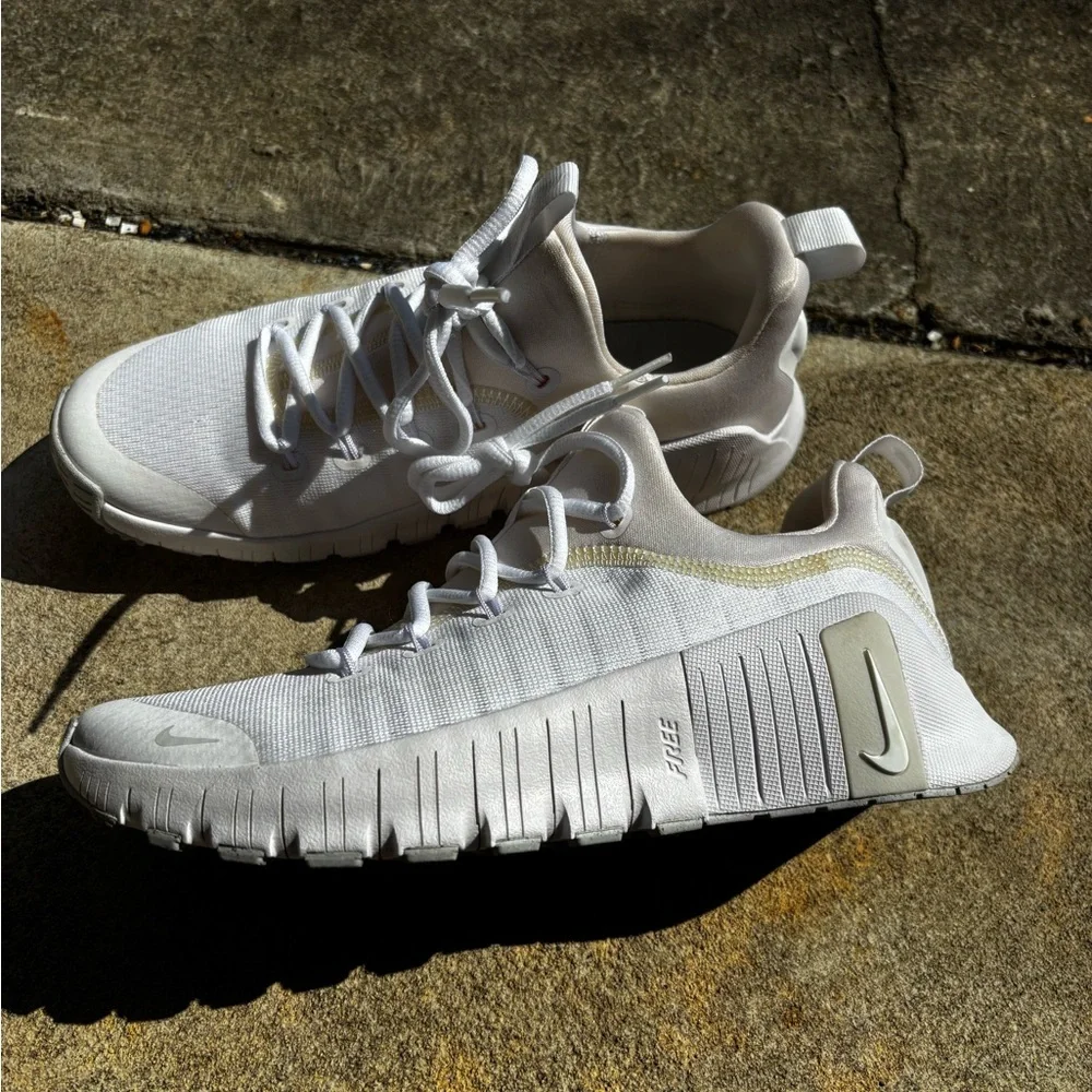 Nike Free Metcon 6 Training Sneakers - Picture 1 of 5